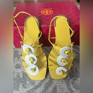Tory Burch Yellow Sandals with White Accents size 7 NWT